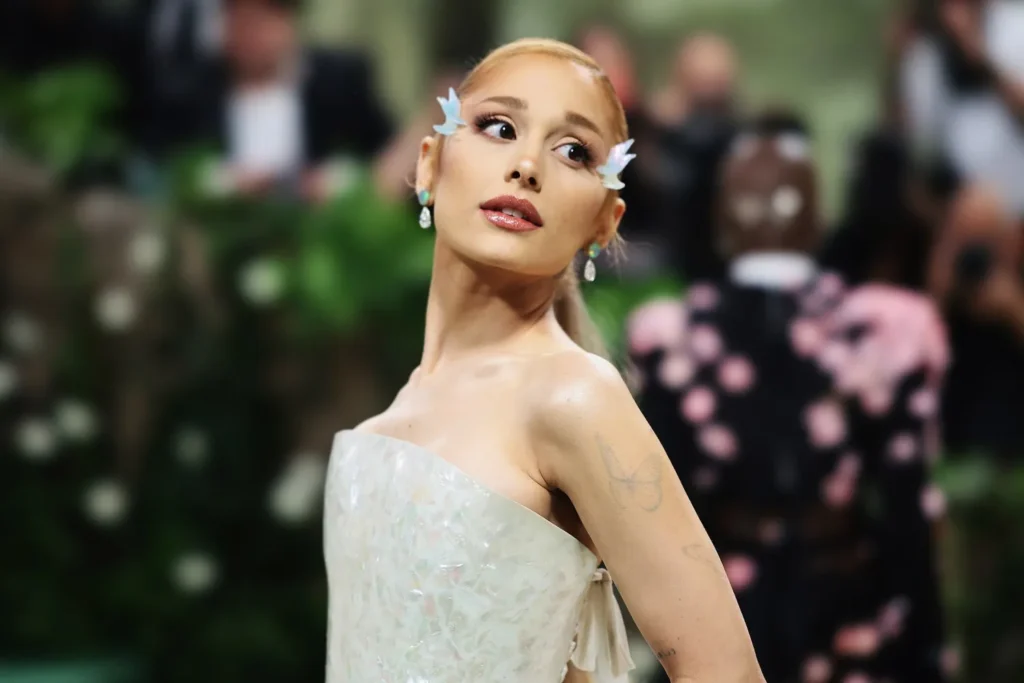 Ariana Grande , Ariana Grande Height, Ariana Grande Wiki, Ariana Grande Birthdate, Ariana Grande Age, Ariana Grande wiki, Ariana Grande Biography, Ariana Grande Birthday, Ariana Grande Family, Ariana Grande Networth, Ariana Grande Nickname, Ariana Grande Zodiac Signs, Ariana Grande NetWorth, Ariana Grande Birth of Day, Ariana Grande Father Name, Ariana Grande ethnicity, Ariana Grande nationality