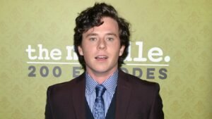 Charlie McDermott Height, Weight, Size, Body Measurements, Biography, Wiki, Age